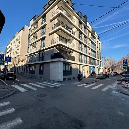 Deluxe Downtown Dorcol דירה